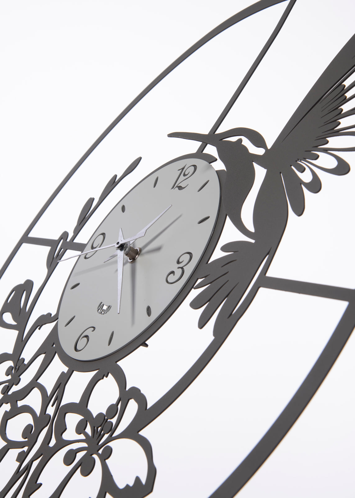 Design wall clock with Hummingbird