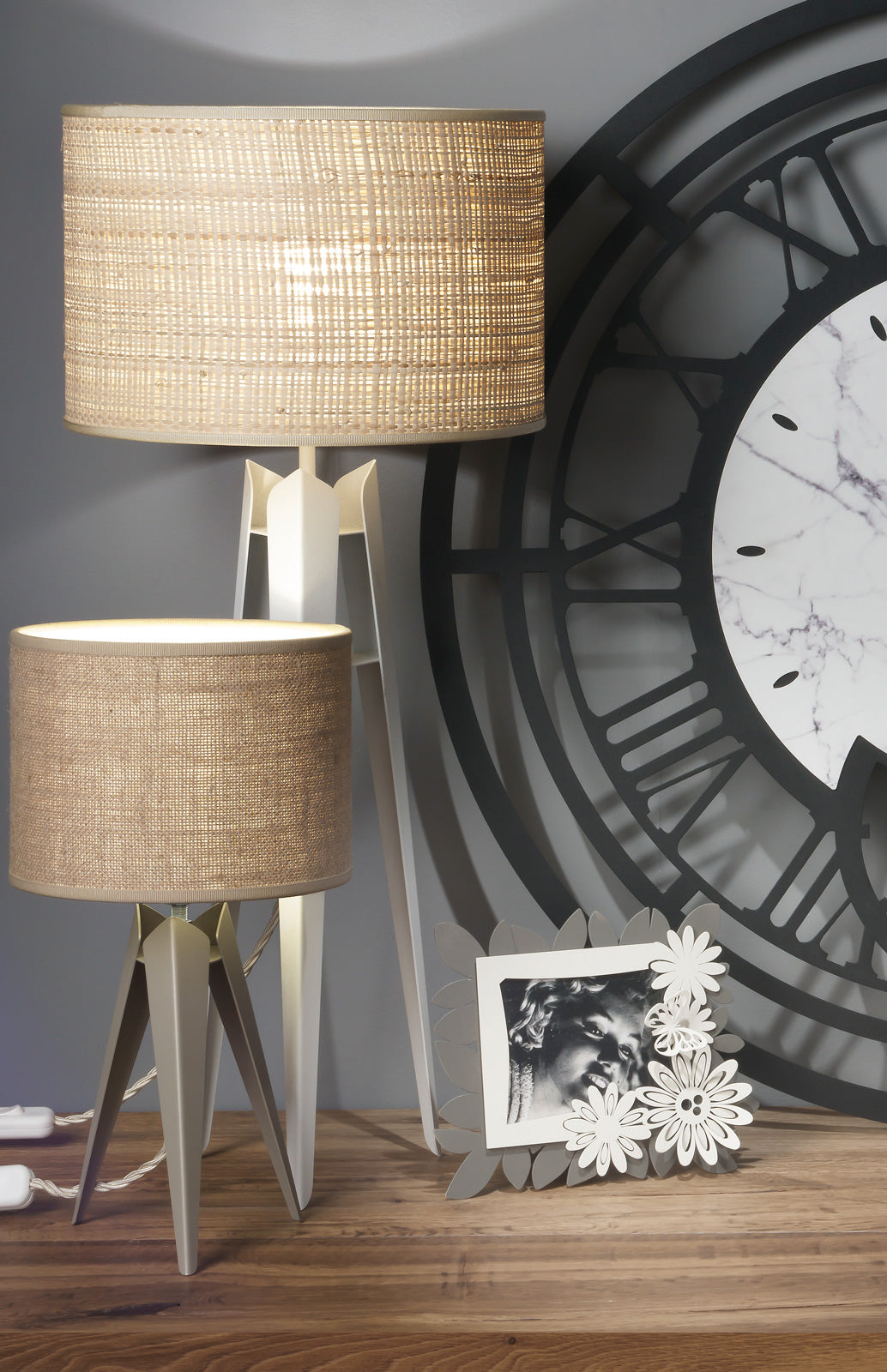 Compass modern table tripod lamp