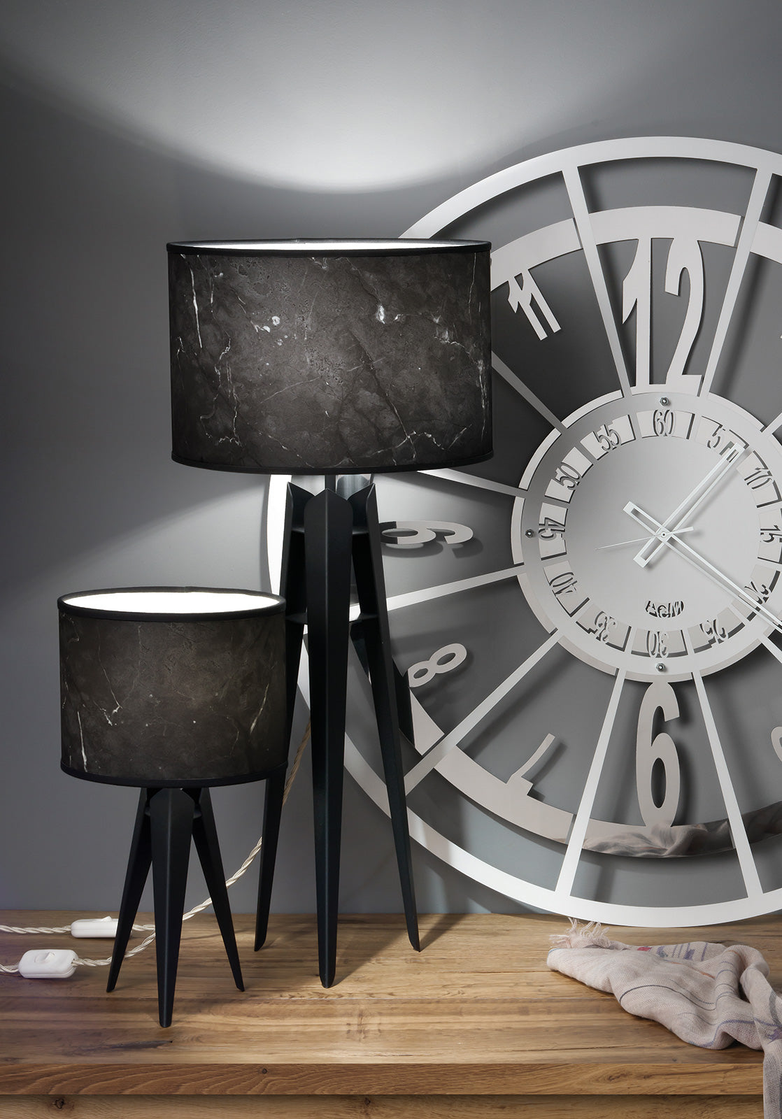 Compass modern table tripod lamp