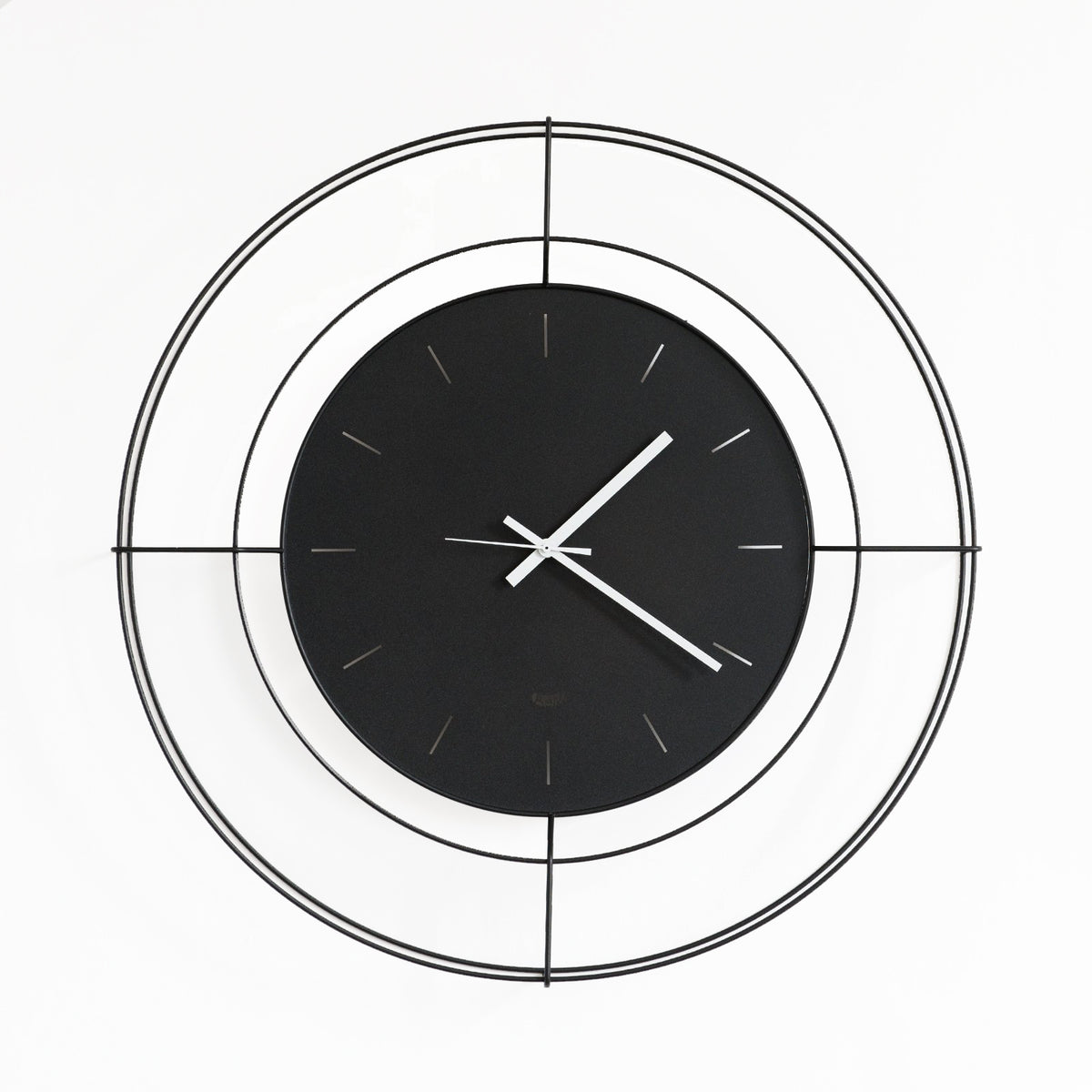 Contemporary wall clock Nudo small