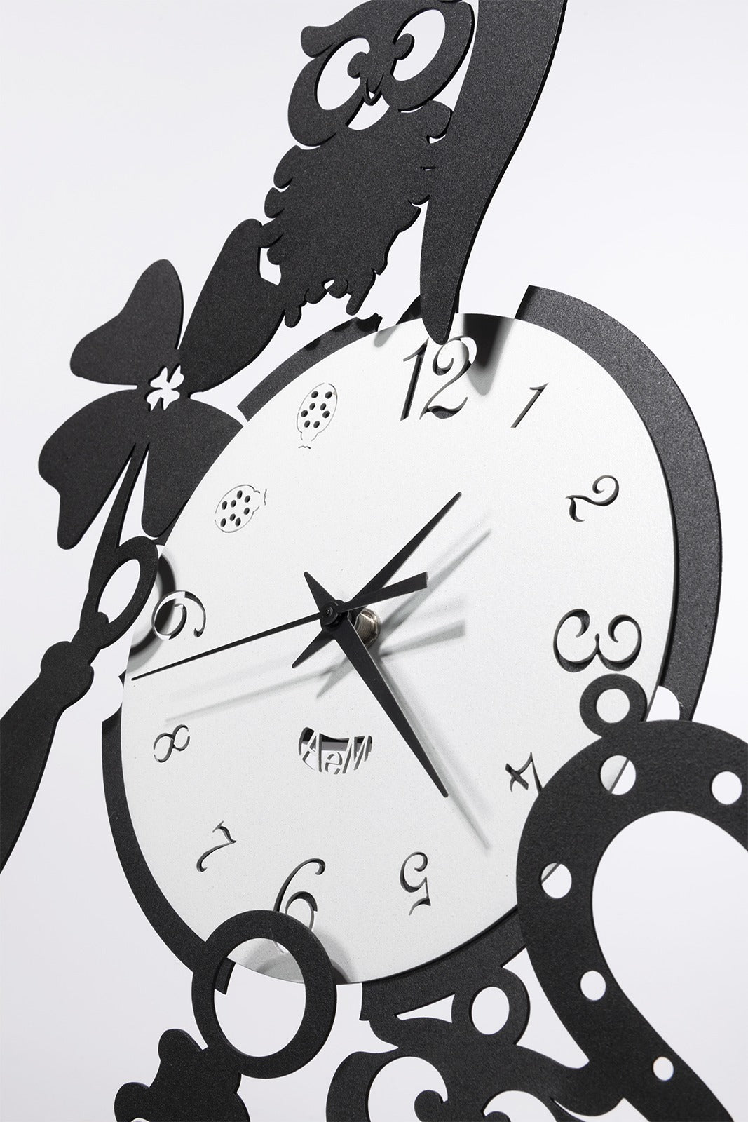 Design wall clock Good Luck