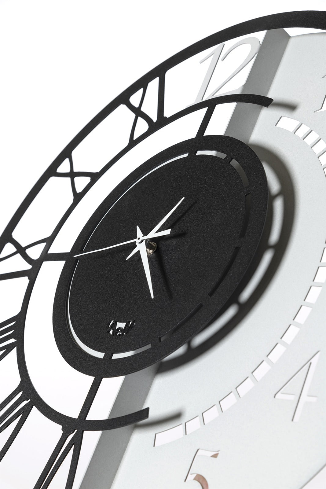 Distinctive wall clock Full Metal Jack small