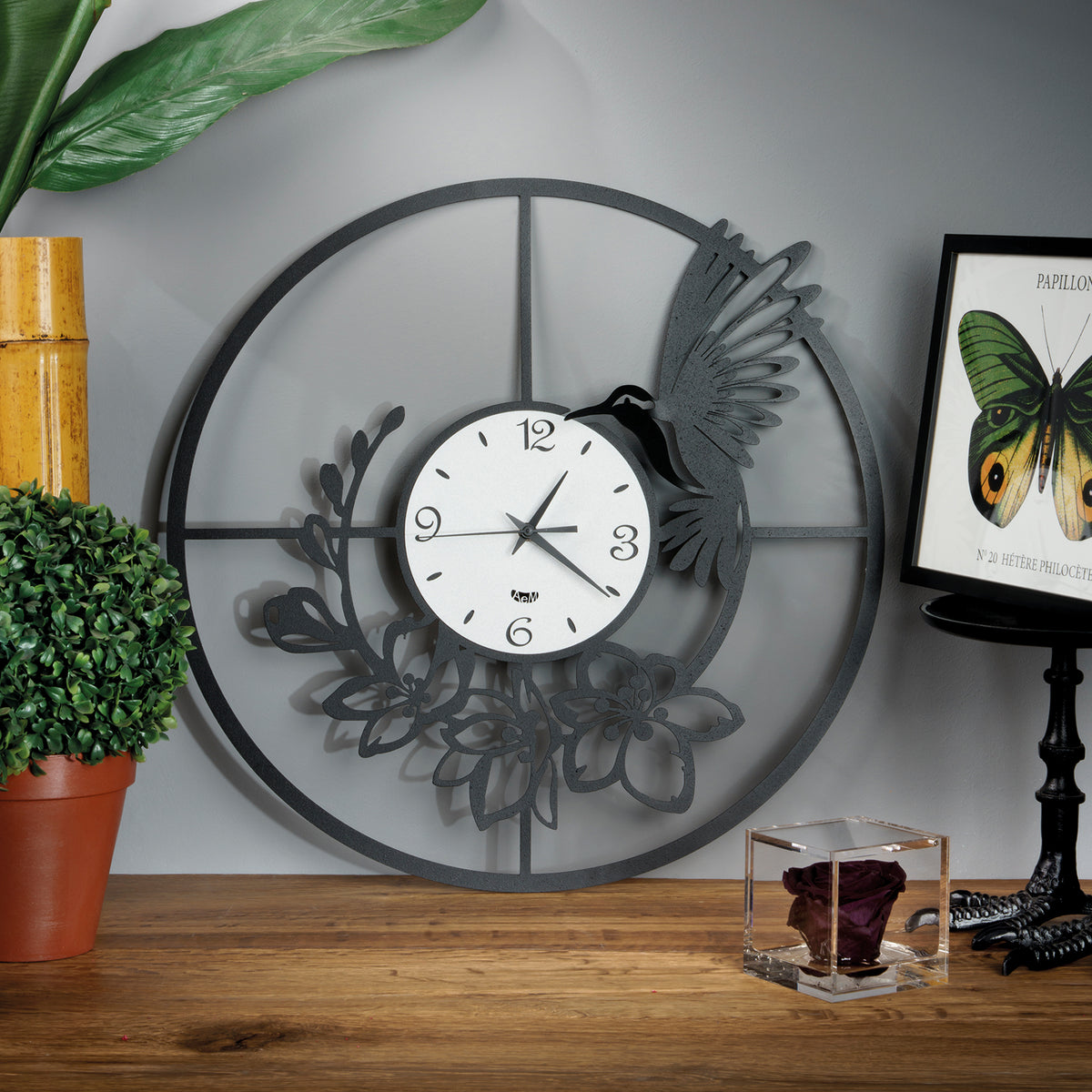 Design wall clock with Hummingbird