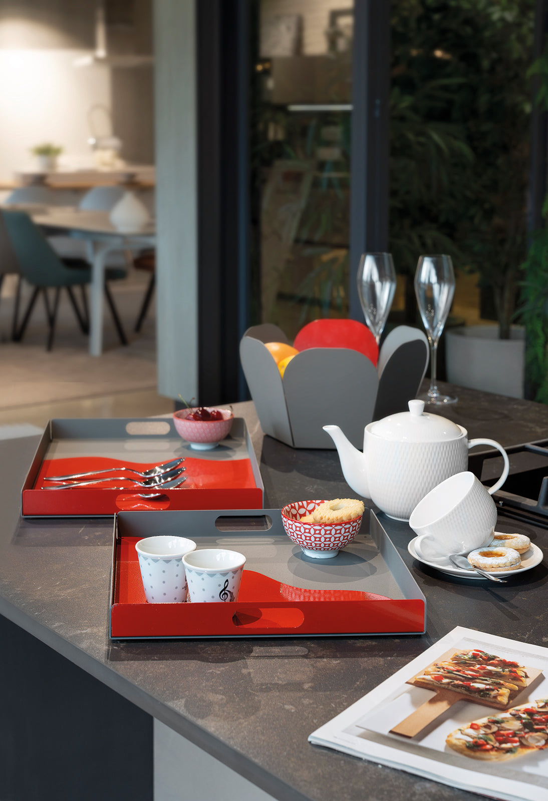 Fluid Rectangular Modern Tray