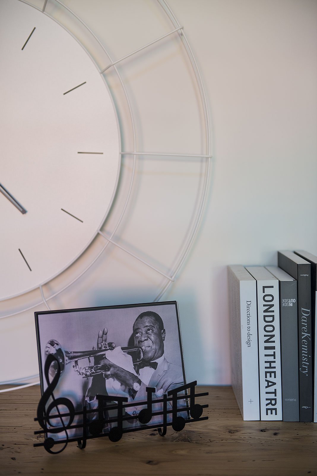 Contemporary wall clock Nudo small