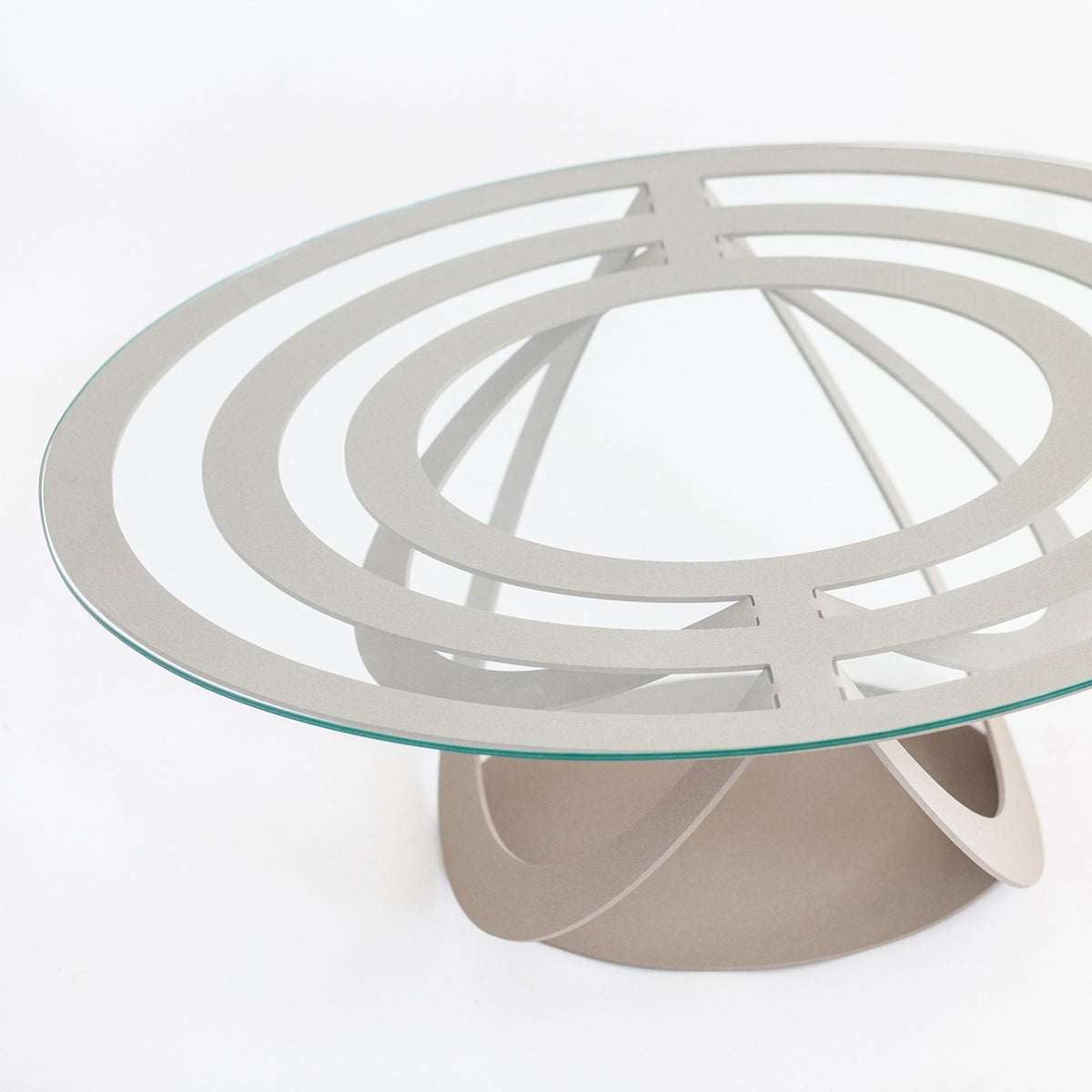 Tavolino in ferro e vetro Optical ovale
