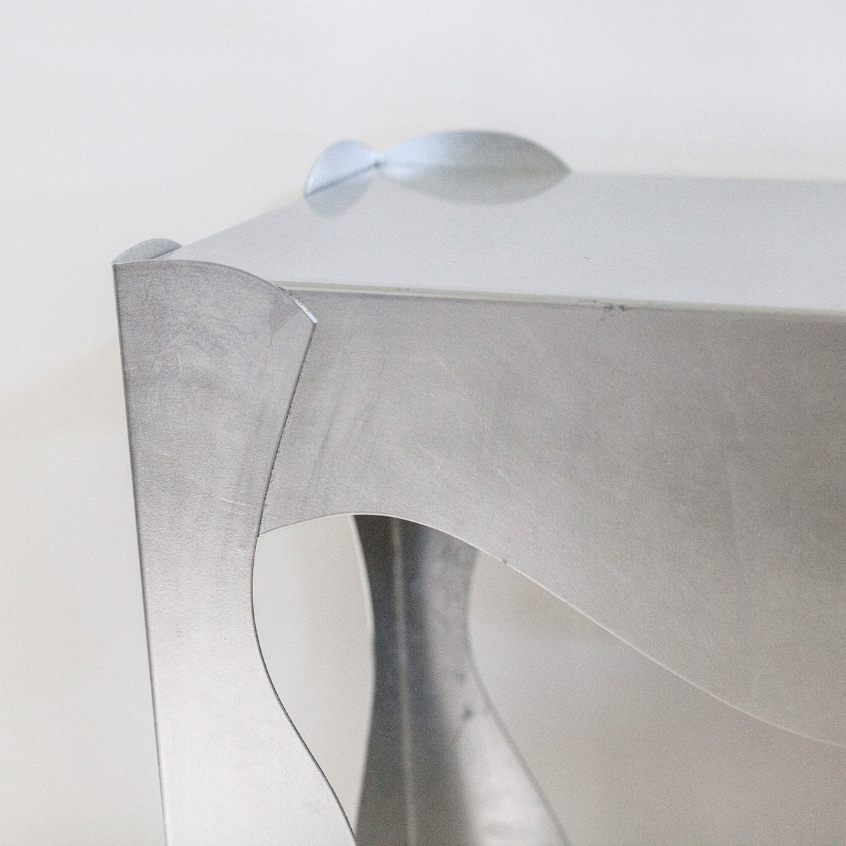 Tavolo consolle di design Isotta