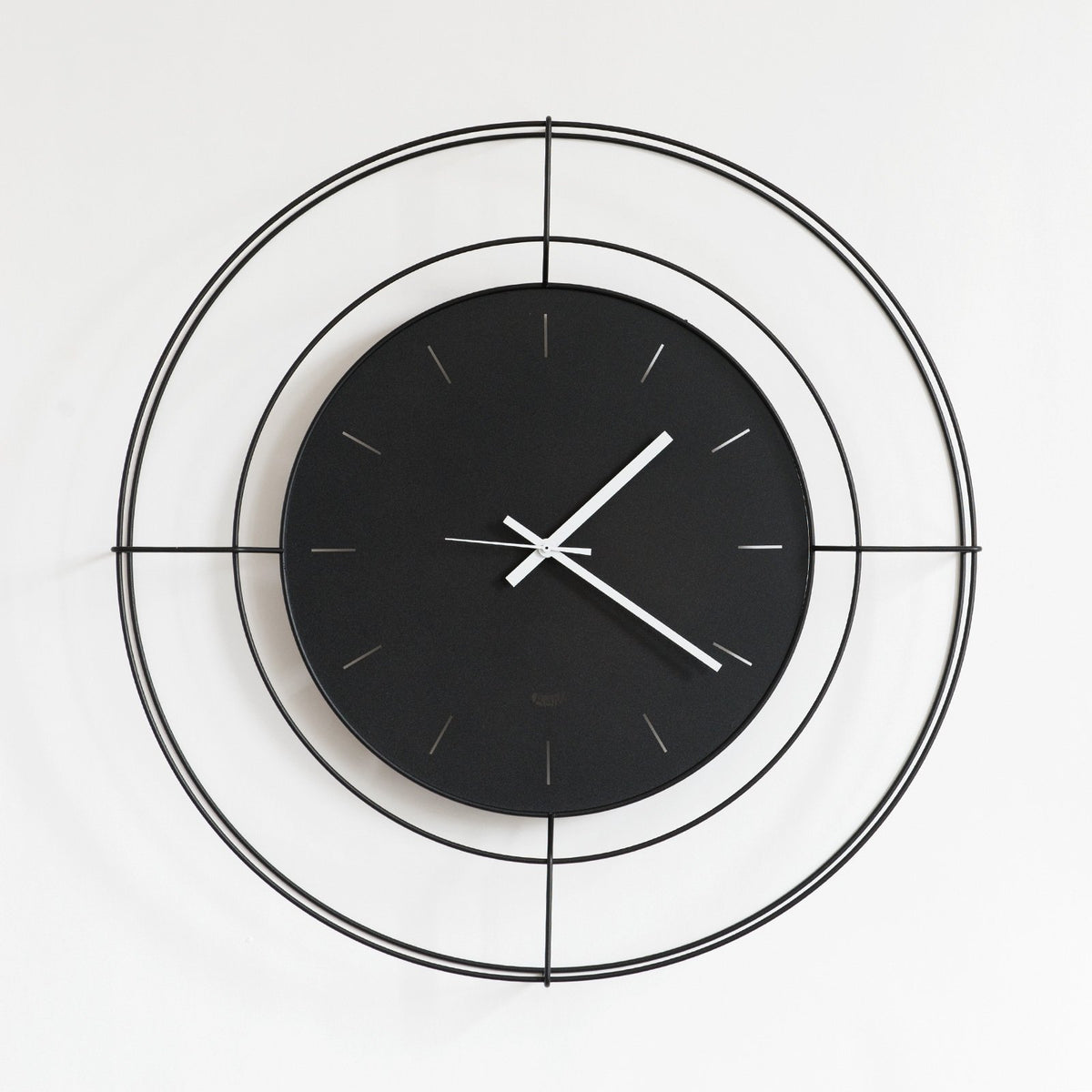 Contemporary wall clock Nudo small
