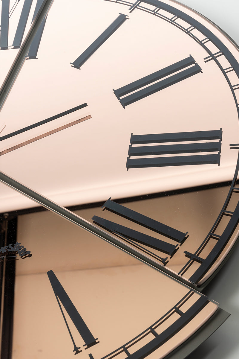 Particolare dell'orologio Kintsugi in Crystal Luxe rosa di Arti&Mestieri.